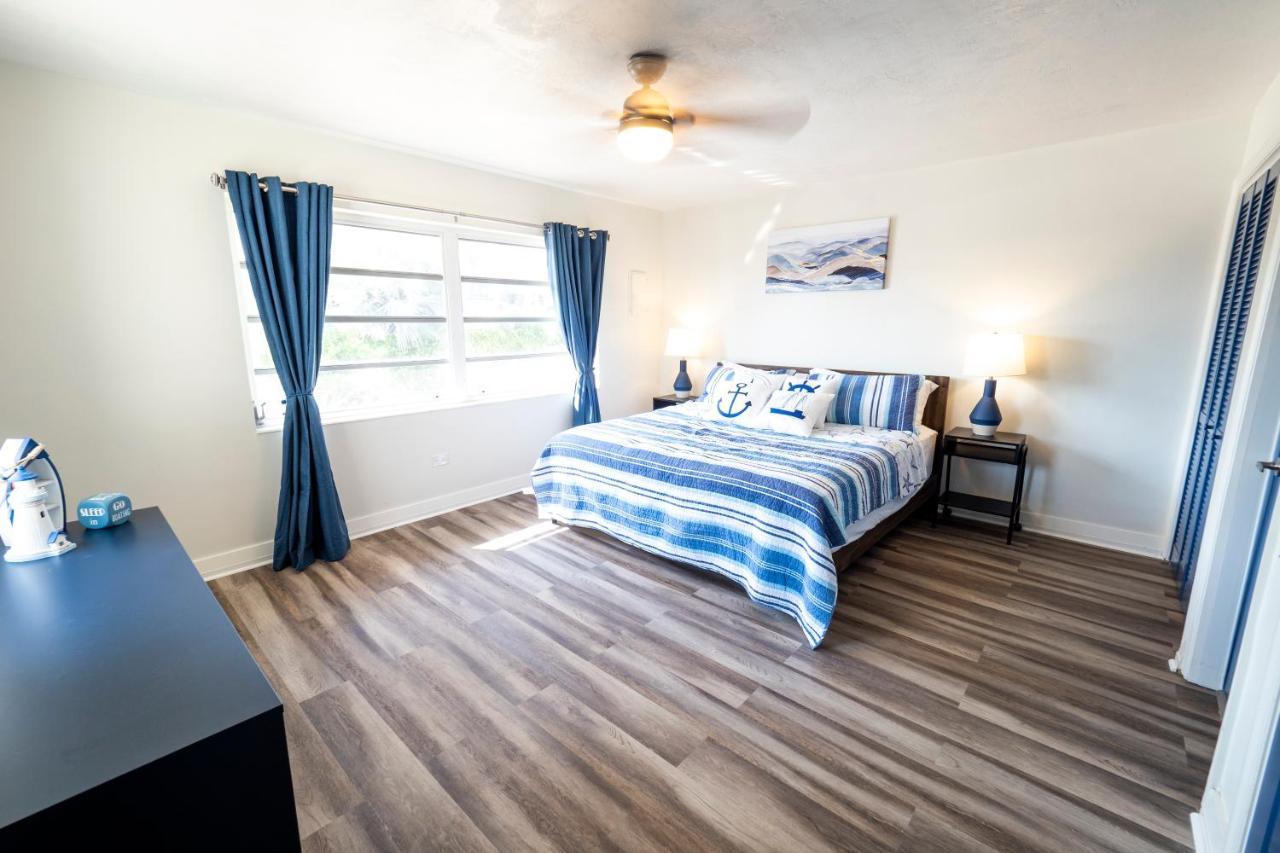 Newly Renovated 3Br2Ba Duplex With Private Dock Villa Key Colony Beach Exteriör bild