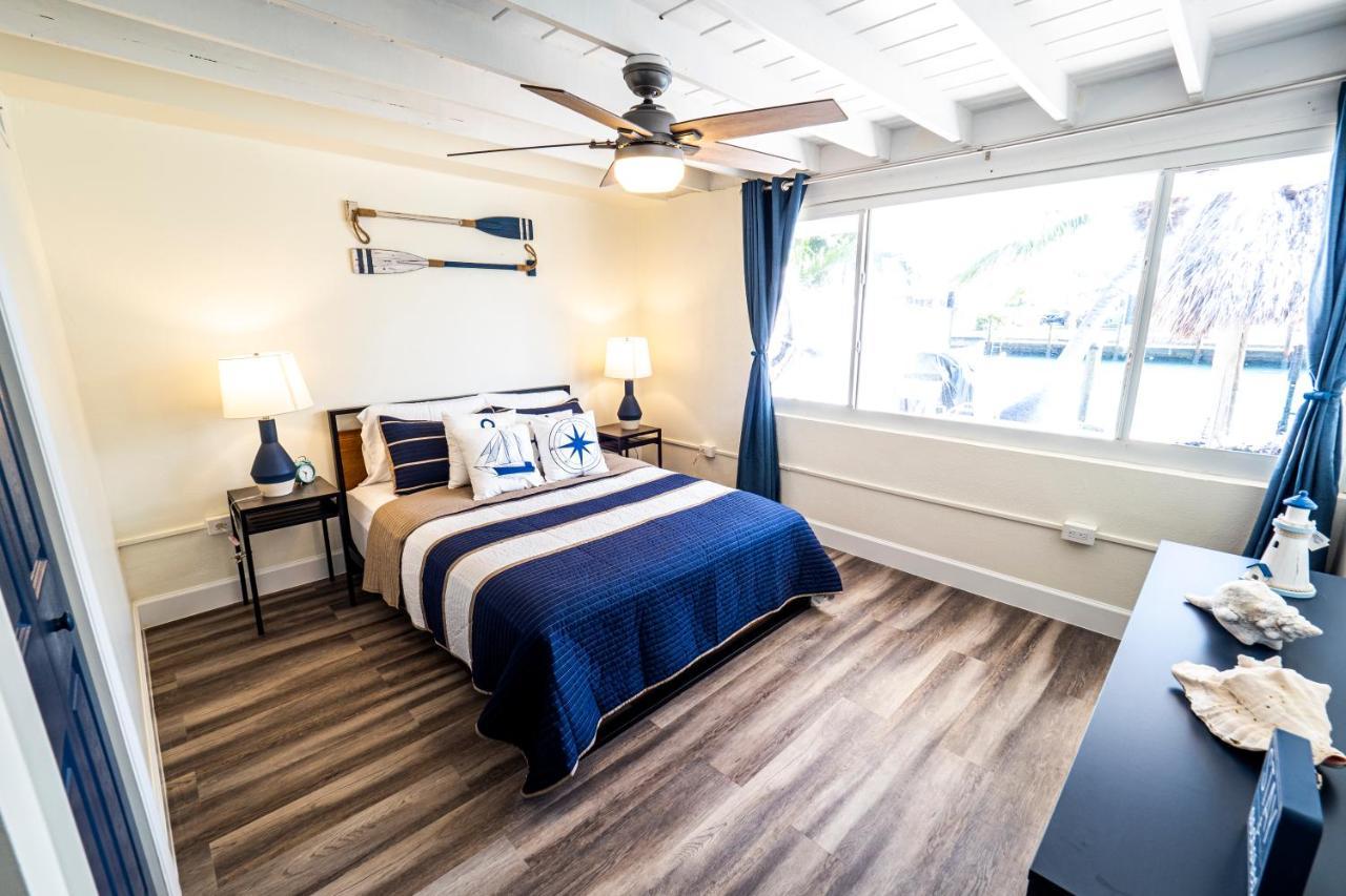 Newly Renovated 3Br2Ba Duplex With Private Dock Villa Key Colony Beach Exteriör bild